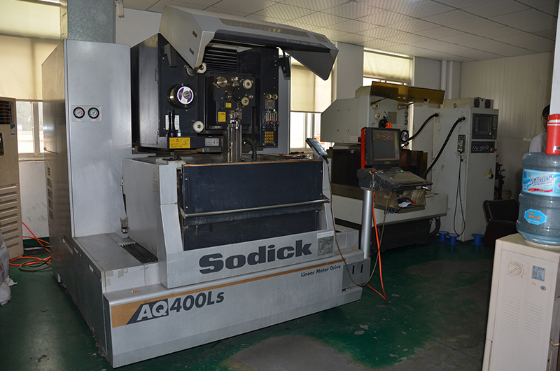 慢走絲線切割 Wire Cut